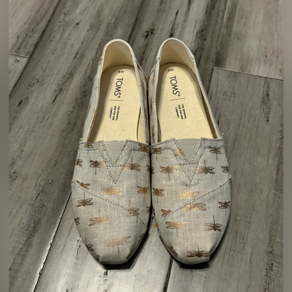 Toms with Dragonflies